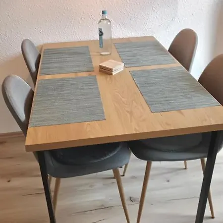 Bright And With 2 Beds Incl Workspace