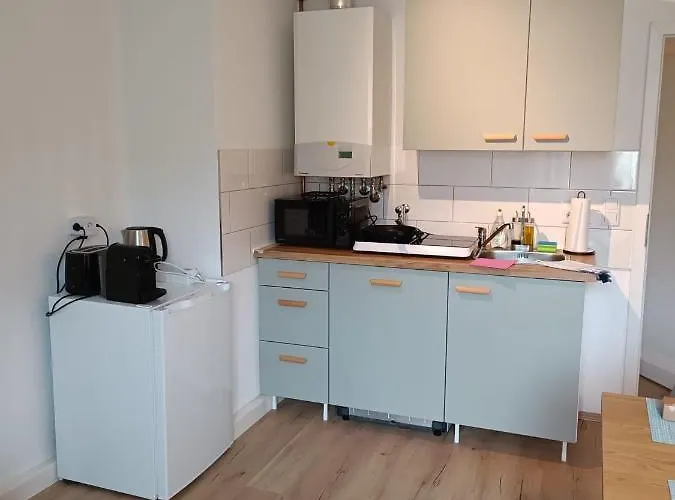 Bright And With 2 Beds Incl Workspace Apartment *